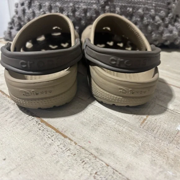 ❤️Disney Parks Mickey & Minnie Classic Clogs M (6-7), F (8-9) - Picture 5 of 7